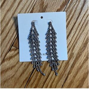 BNWT Banana Republic Drop black and Crystal earrings -RETAIL $48